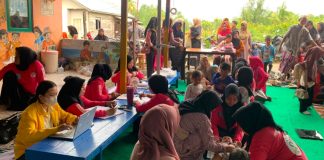 Posyandu “Siklus Hidup” hadir di Handil Bujur, layani seluruh rentang usia sekaligus