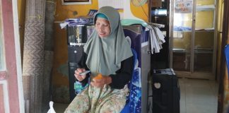 Pemdes Keliling Benteng Ilir bagikan beras rapel Juli–September untuk 166 KPM