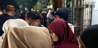 10 hari nihil hasil, tangis keluarga iringi penghentian operasi SAR rombongan jurnalis