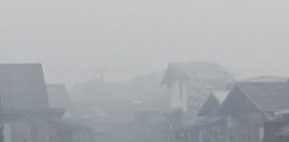 Kabut asap kiriman selimuti Banjarmasin, warga Pemurus Dalam keluhkan gangguan kesehatan